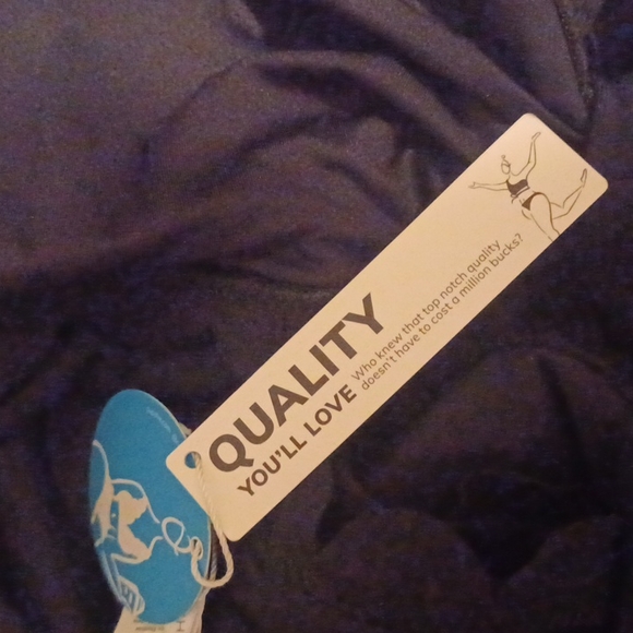 ⬇️LAST PRICE DROP TODAY ONLY NWT BEAUTIFUL SWIMSUIT 🩱 - Picture 6 of 6